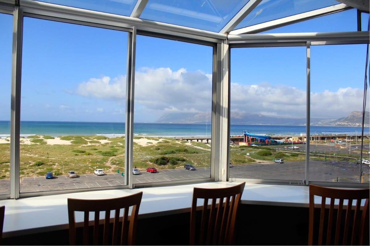Sunrise Penthouse Apartment Muizenberg Exterior photo